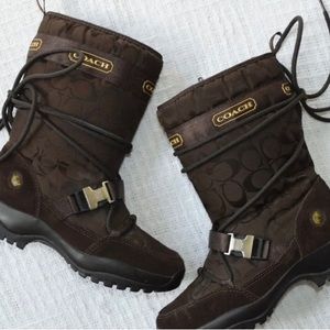 Coach Winter Boots  Brown Signature Logo Suede Canvas size 6.5 M Excelle…